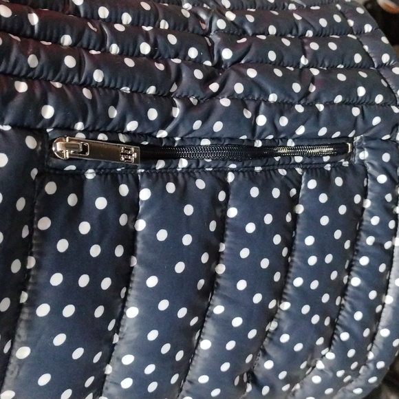 Tommy Hilfiger black and white polka dots zip vest. Large - Picture 5 of 9